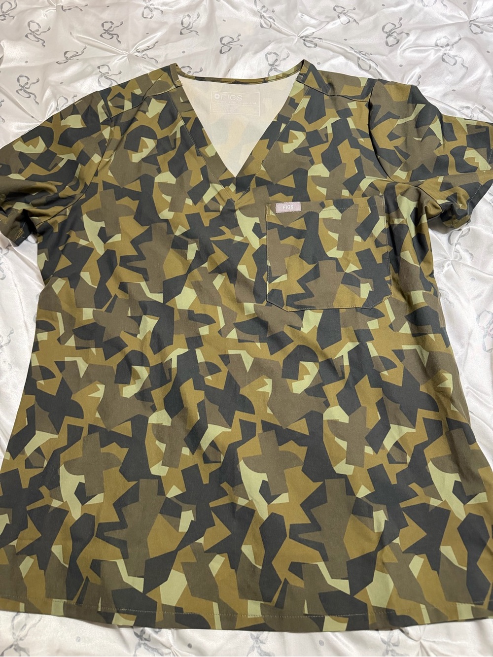 Figs Women’s  Olive Camo V-Neck Scrub Top